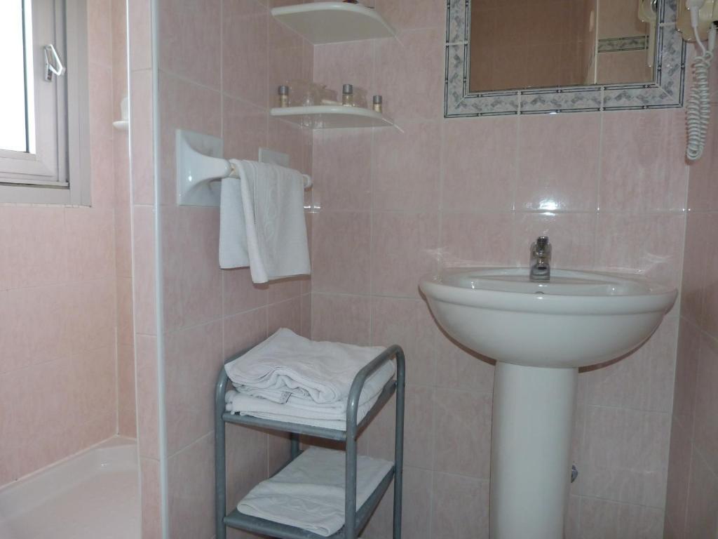 Hotel La Caravelle Fréjus Quarto foto